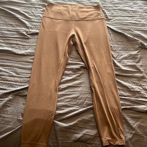 Lulu Align 25” in Java. Size 10.